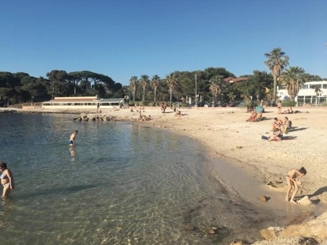 Bas De Villa Jardin Plein Sud Proche Mer Clim-Wifi サン・マンドリエ・シュル・メール エクステリア 写真